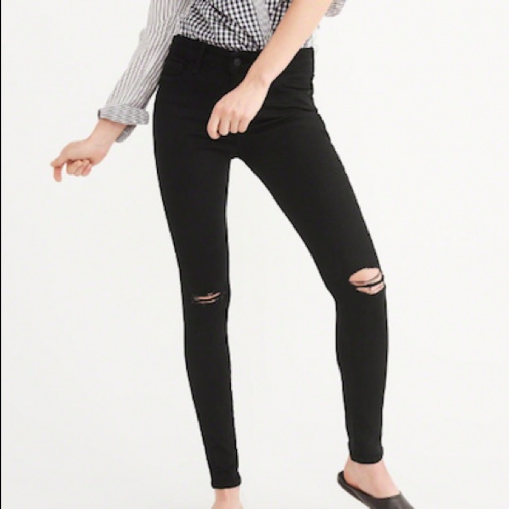 🦋 Abercrombie & Fitch Signature Collection Jean28